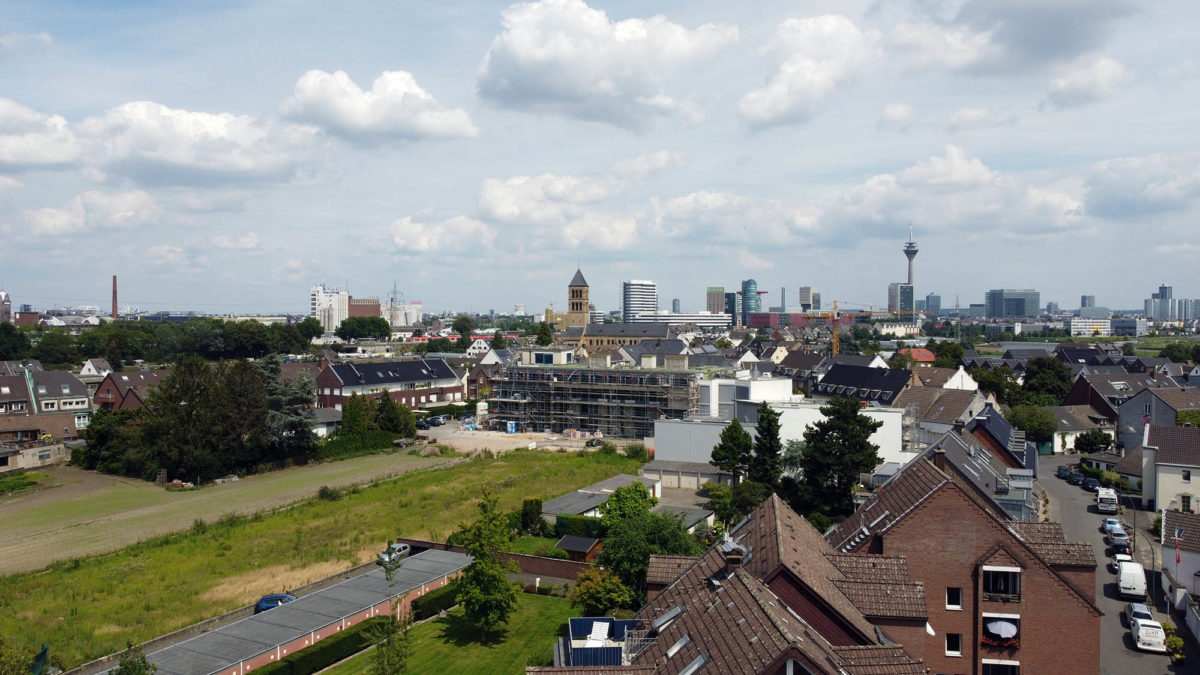 Blick über Hamm auf Düsselorf-Innenstadt